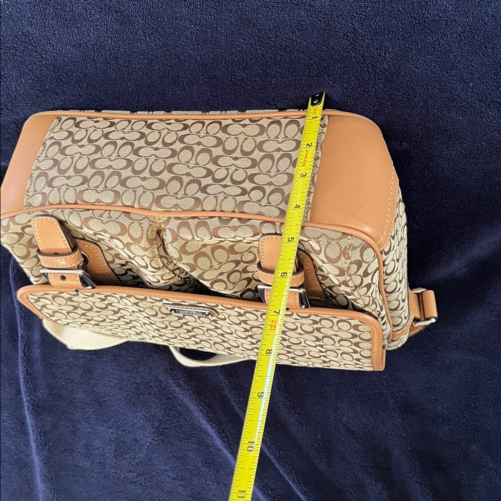 Coach Signature Messenger Bag - Picture 5 of 6